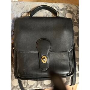 Hunter club black purse with strap and handle